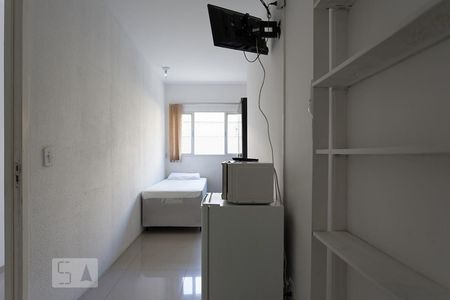 Quarto de kitnet/studio para alugar com 1 quarto, 25m² em Jardim Peri Peri, São Paulo