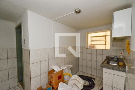 Cozinha de apartamento para alugar com 1 quarto, 40m² em Santa Tereza, Belo Horizonte