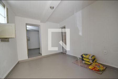 Sala de apartamento para alugar com 1 quarto, 40m² em Santa Tereza, Belo Horizonte