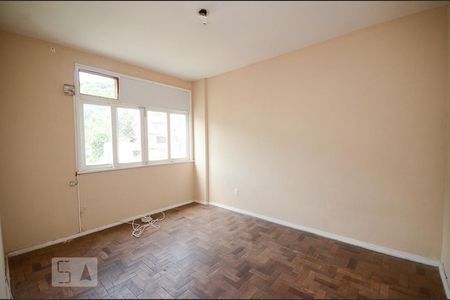 Quarto 1 de apartamento para alugar com 2 quartos, 60m² em Santa Rosa, Niterói