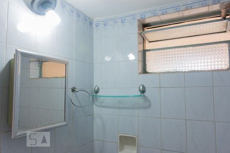 Banheiro de casa para alugar com 1 quarto, 30m² em Bela Vista, Osasco
