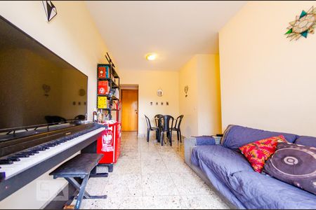 Sala de apartamento para alugar com 3 quartos, 82m² em Barro Preto, Belo Horizonte