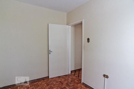 Quarto 2 de casa à venda com 5 quartos, 250m² em Vila Roque, São Paulo