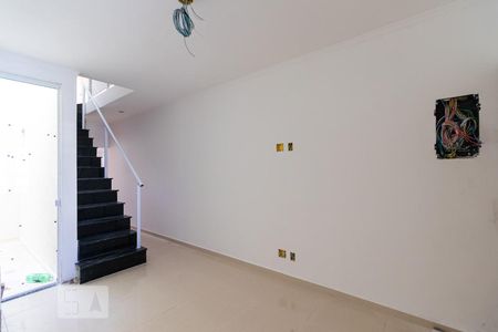 Sala de casa à venda com 3 quartos, 100m² em Jardim Eliane, São Paulo