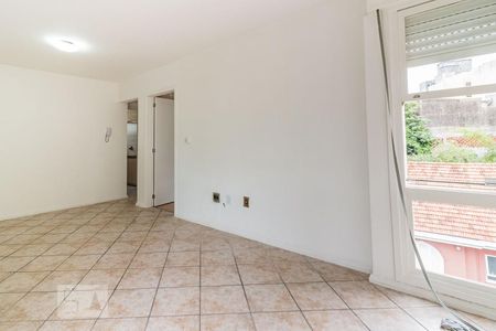 Sala/Quarto de kitnet/studio para alugar com 1 quarto, 35m² em Centro Histórico, Porto Alegre