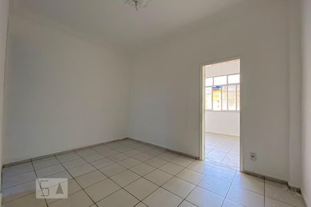 Sala de apartamento para alugar com 1 quarto, 55m² em Bonsucesso, Rio de Janeiro