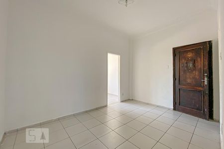 Sala de apartamento para alugar com 1 quarto, 55m² em Bonsucesso, Rio de Janeiro