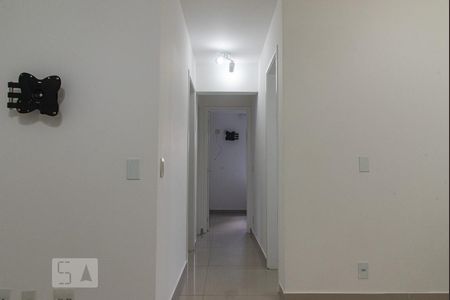 Corredor de apartamento para alugar com 3 quartos, 65m² em Cambuci, São Paulo