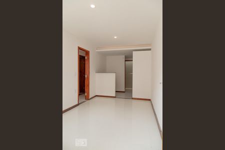 Sala de apartamento para alugar com 2 quartos, 56m² em Recreio dos Bandeirantes, Rio de Janeiro