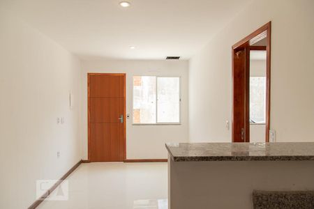 Sala de apartamento para alugar com 2 quartos, 56m² em Recreio dos Bandeirantes, Rio de Janeiro