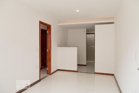 Sala de apartamento para alugar com 2 quartos, 56m² em Recreio dos Bandeirantes, Rio de Janeiro