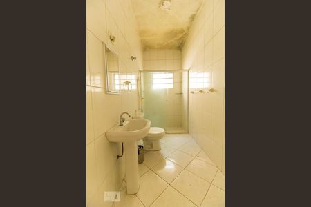 Banheiro de casa à venda com 1 quarto, 126m² em Santa Teresinha, São Paulo