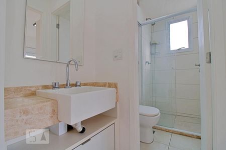 Banheiro de apartamento à venda com 1 quarto, 38m² em Vila Andrade, São Paulo