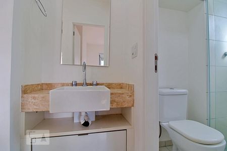 Banheiro de apartamento à venda com 1 quarto, 38m² em Vila Andrade, São Paulo