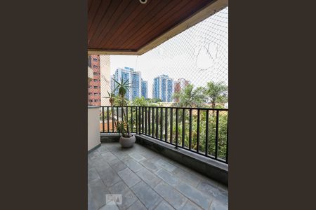 Varanda da sala de apartamento para alugar com 4 quartos, 140m² em Jardim Colombo, São Paulo