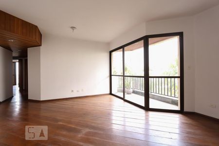 Sala de apartamento para alugar com 4 quartos, 140m² em Jardim Colombo, São Paulo