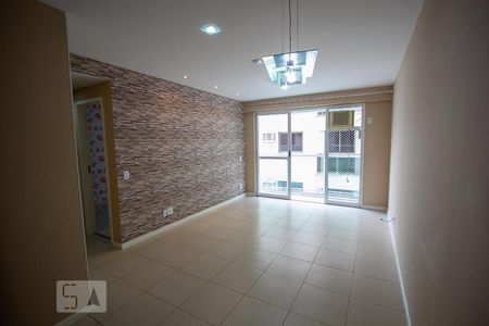 Sala de apartamento para alugar com 2 quartos, 72m² em Freguesia (jacarepaguá), Rio de Janeiro