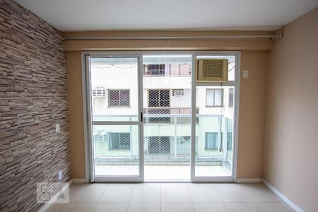 Sala de apartamento para alugar com 2 quartos, 72m² em Freguesia (jacarepaguá), Rio de Janeiro