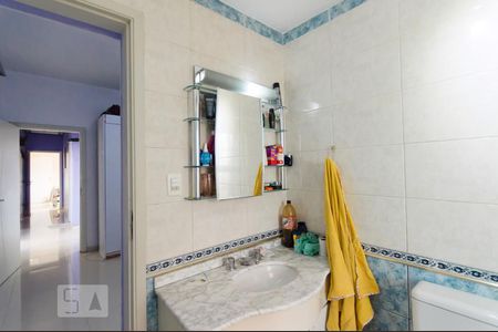 Apartamento para alugar com 300m², 3 quartos e sem vaga Apartamento para alugar com 300m², 3 quartos e sem vagaBanheiro da Suíte 1