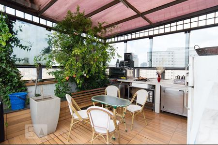 Apartamento para alugar com 300m², 3 quartos e sem vaga Apartamento para alugar com 300m², 3 quartos e sem vagaChurrasqueira