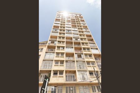 Apartamento para alugar com 300m², 3 quartos e sem vaga Apartamento para alugar com 300m², 3 quartos e sem vagaFachada