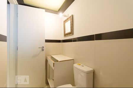 Apartamento para alugar com 300m², 3 quartos e sem vaga Apartamento para alugar com 300m², 3 quartos e sem vagaBanheiro da Suíte 2