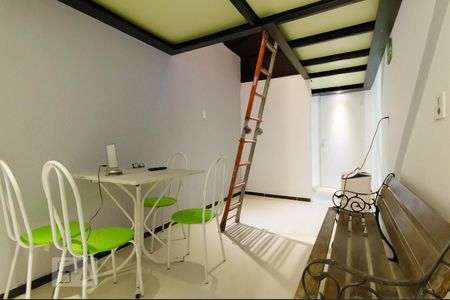 Apartamento para alugar com 300m², 3 quartos e sem vaga Apartamento para alugar com 300m², 3 quartos e sem vagaSuíte 2