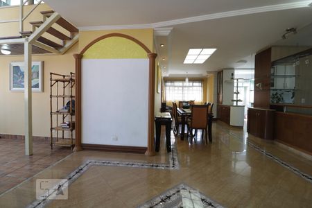 Sala de casa para alugar com 4 quartos, 180m² em Vila Fernandes, São Paulo