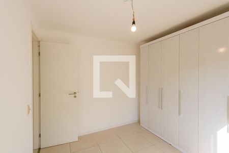 Quarto 1 de apartamento para alugar com 2 quartos, 73m² em Jacarepaguá, Rio de Janeiro