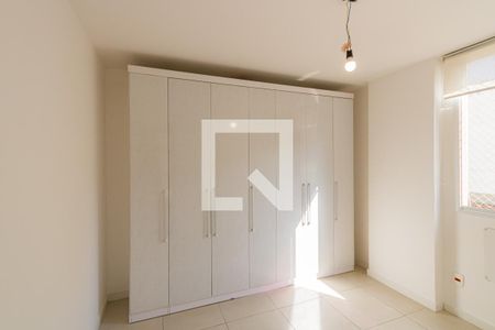 Quarto 1 de apartamento para alugar com 2 quartos, 73m² em Jacarepaguá, Rio de Janeiro