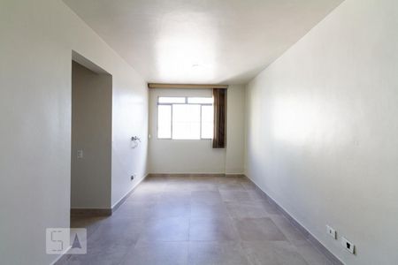 Sala de apartamento para alugar com 3 quartos, 65m² em Vila São Paulo, São Paulo