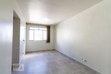 Sala de apartamento para alugar com 3 quartos, 65m² em Vila São Paulo, São Paulo