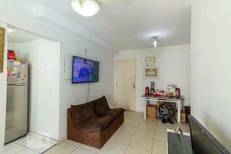 Sala de apartamento para alugar com 2 quartos, 60m² em Del Castilho, Rio de Janeiro