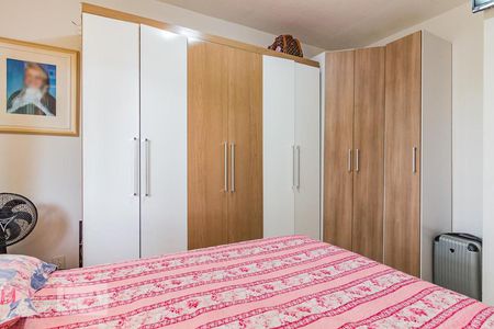 Dormitório de apartamento à venda com 1 quarto, 45m² em Camaquã, Porto Alegre