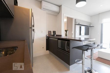 Cozinha de apartamento à venda com 1 quarto, 67m² em Vila Nova Conceição, São Paulo
