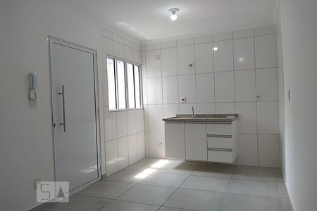 Sala - Cozinha de apartamento para alugar com 1 quarto, 25m² em Vila Anastácio, São Paulo