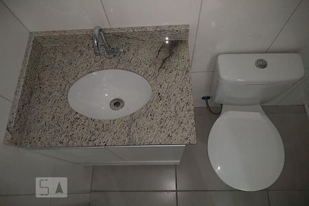 Banheiro de apartamento para alugar com 1 quarto, 25m² em Vila Anastácio, São Paulo