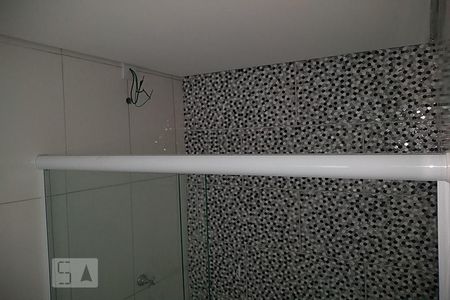 Banheiro de apartamento para alugar com 1 quarto, 25m² em Vila Anastácio, São Paulo