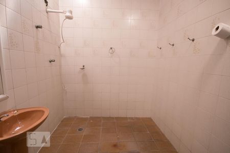 Banheiro 2 de casa para alugar com 2 quartos, 80m² em Vila Mafra, São Paulo