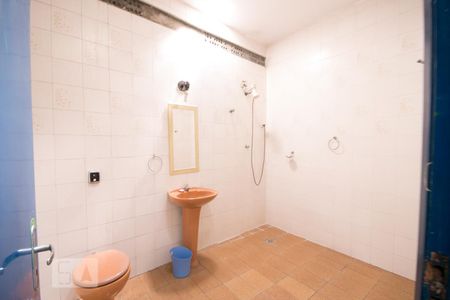 Banheiro 1 de casa para alugar com 2 quartos, 80m² em Vila Mafra, São Paulo