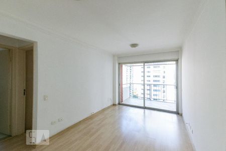 Sala de apartamento para alugar com 1 quarto, 43m² em Indianópolis, São Paulo