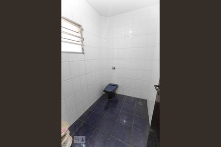 Lavabo de casa para alugar com 3 quartos, 100m² em Parque São Domingos, São Paulo