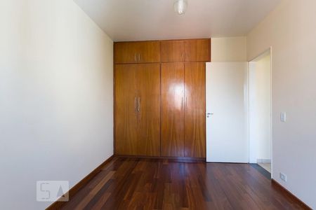 Quarto 1 de apartamento para alugar com 2 quartos, 84m² em Vila Pirajussara, São Paulo