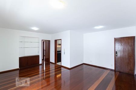 Sala de apartamento à venda com 3 quartos, 110m² em Funcionários, Belo Horizonte