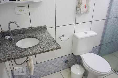 Banheiro - Suíte 01 de casa de condomínio à venda com 2 quartos, 62m² em Vila Pierina, São Paulo