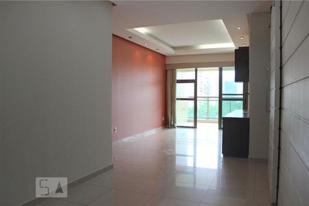 Sala de apartamento para alugar com 3 quartos, 110m² em Barra da Tijuca, Rio de Janeiro