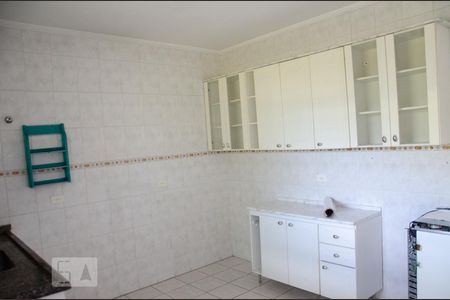 Cozinha de casa para alugar com 3 quartos, 130m² em Jardim Guanca, São Paulo