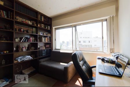 Dormitório 1 de apartamento para alugar com 3 quartos, 110m² em Higienópolis, São Paulo