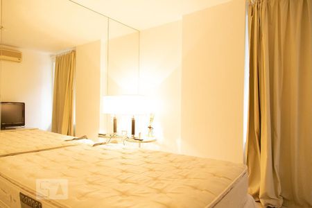 Quarto suíte de apartamento para alugar com 1 quarto, 85m² em Vila Nova Conceição, São Paulo