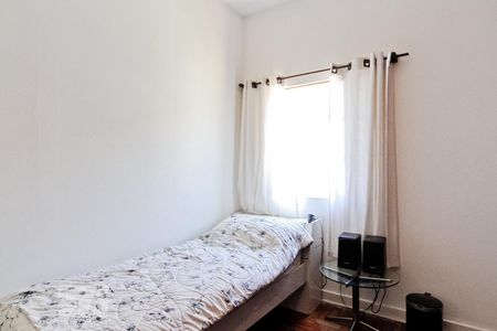 Casa à venda com 160m², 6 quartos e 6 vagas Casa à venda com 160m², 6 quartos e 6 vagasQuarto 2